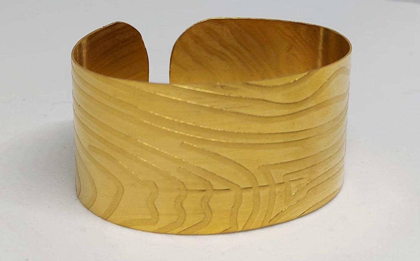 Wavy Striped Brass Cuff