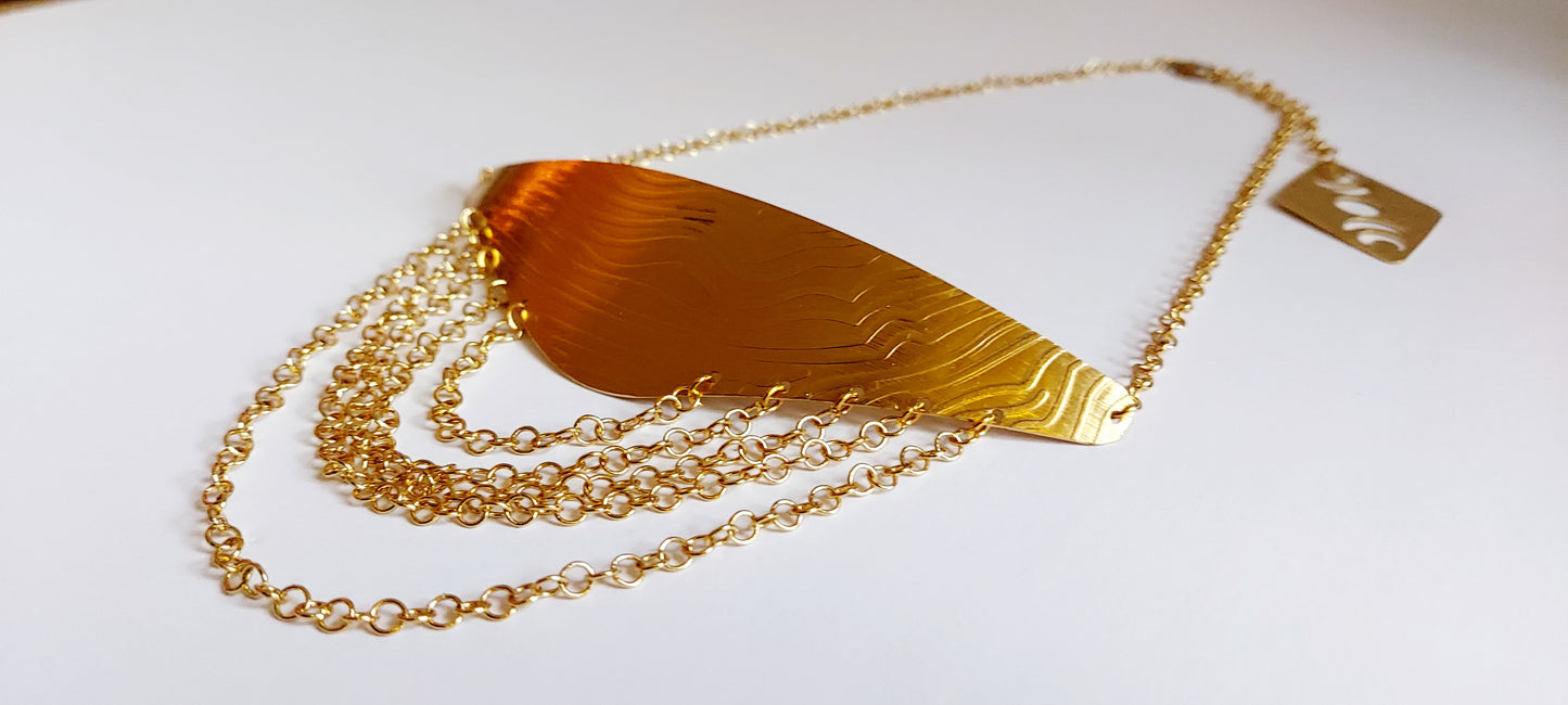 Wavy Striped Brass Choker