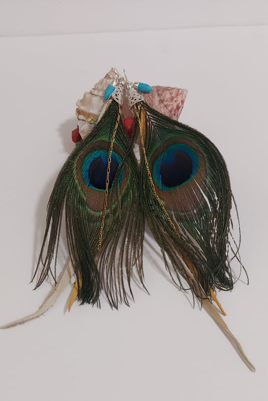 Pluma Sagrada Feather Earrings