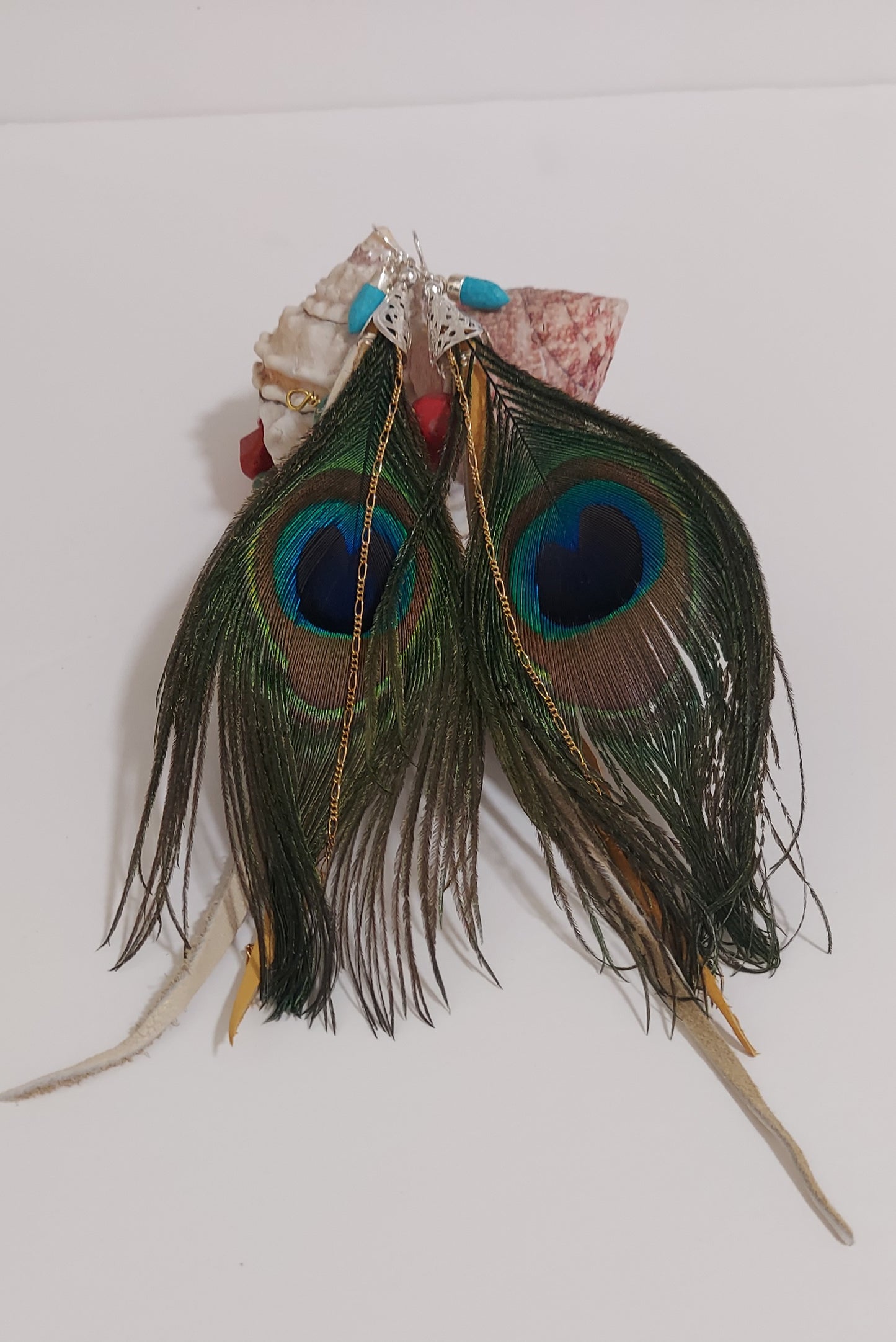 Pluma Sagrada Feather Earrings