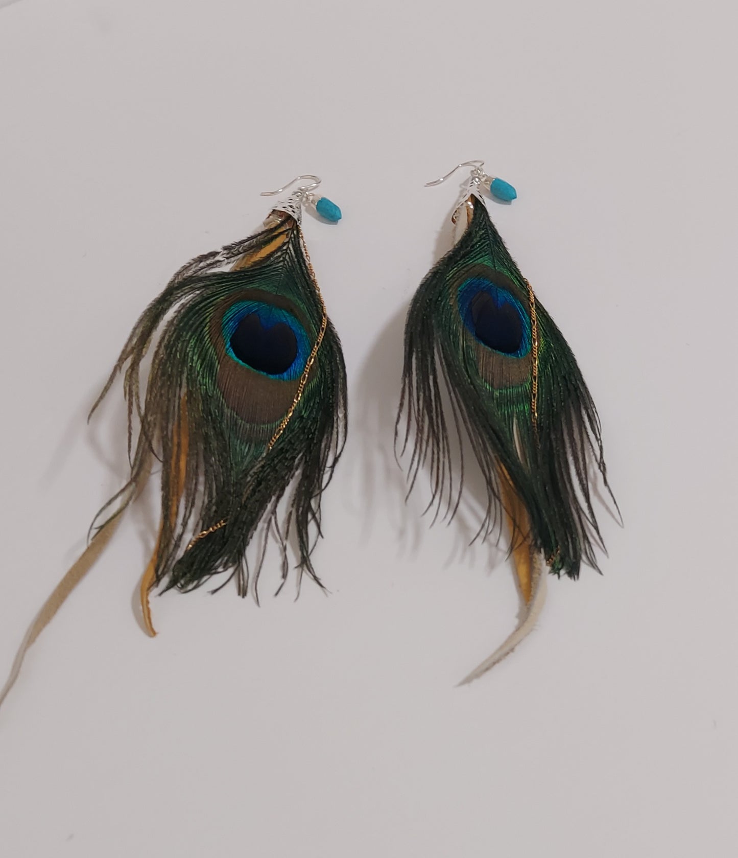 Pluma Sagrada Feather Earrings