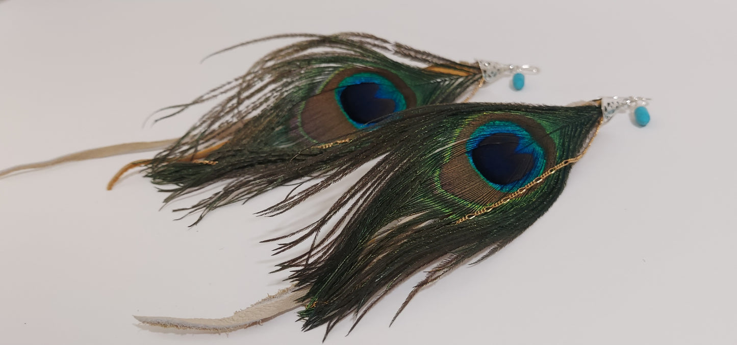 Pluma Sagrada Feather Earrings